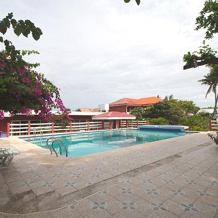 Oyo 853 Malapascua Beach And Dive Resort Eksteriør billede